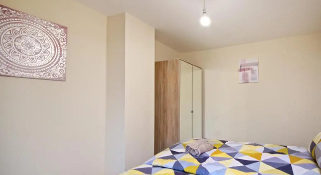 Beautiful Cozy Home With Free Parking, Varaa Hotelli Prestwich Bury