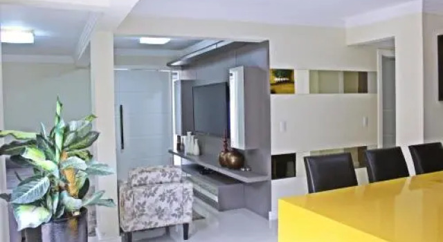 LC123EF - AMPLA CASA PARA LOCAçaO EM BOMBINHAS, Забронировать Отель Бомбиньяс Санта-Катарина, рядом с Пляж Morrinhos