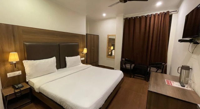 Номер Standard с 5 комнатами Tapasthali By Meera Hotels