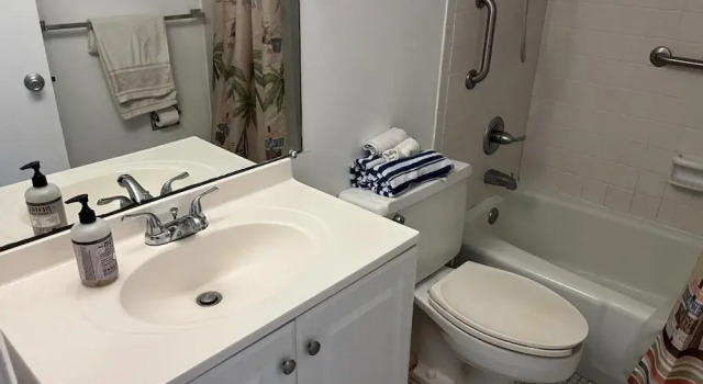 Vantage Pointe 138 - Condo Across The Street In Daytona Beach 1 Bedroom Condo
