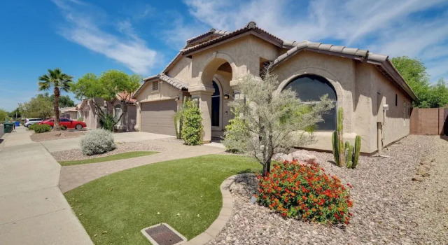 Коттедж Near Golf and Hikes! Poolside Retreat in Phoenix