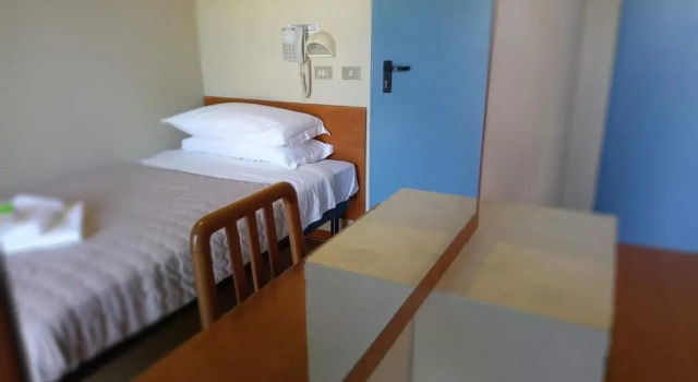Одноместный номер Standard Hotel President
