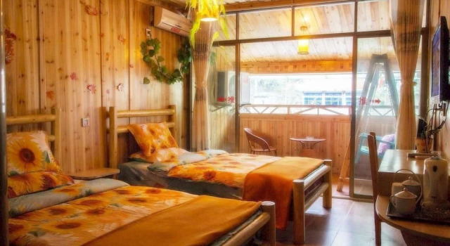Fenghuang Lifetime True Love Hotel