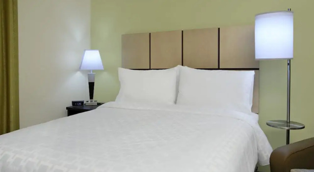 Люкс Candlewood Suites - Frisco by IHG