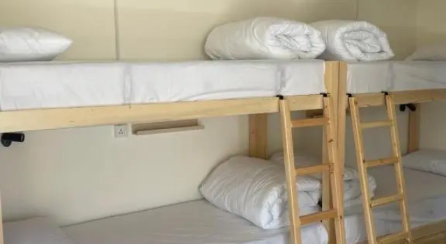 Кровать в общем номере (женский номер) Battuta Hostel