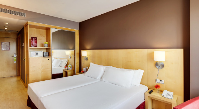 Sercotel Portales, Reservar Hotel Hotéis em Logroño com estacionamento, Estacionamento