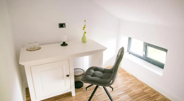 O podwyższonym standardzie dwuosobowy pokój May Art Residence
