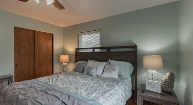 Quiet Comfy 2 Br Home In South Bend, Minutes From Notre Dame! Pet Friendly! 2 Bedroom Home by Redawning, Buchen Sie Hotel South Bend Bundesstaat Indiana