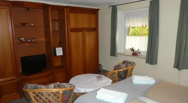 Gaststätte & Pension Oelmuehle, Book Hotel Oberschöna Ore Mountains