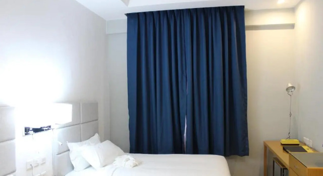 Standaard Vierpersoonskamer Cot Hotel