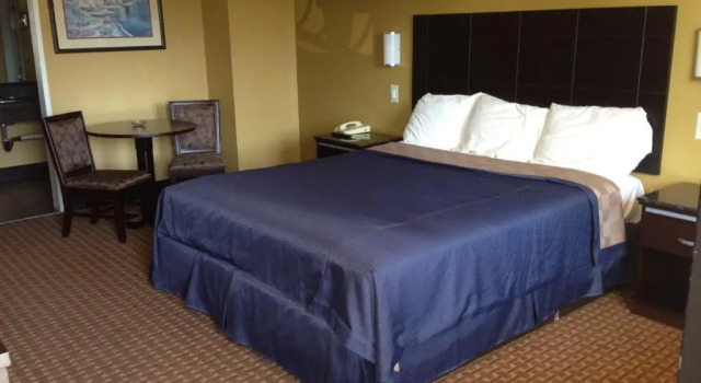 Номер Standard Del Amo Inn