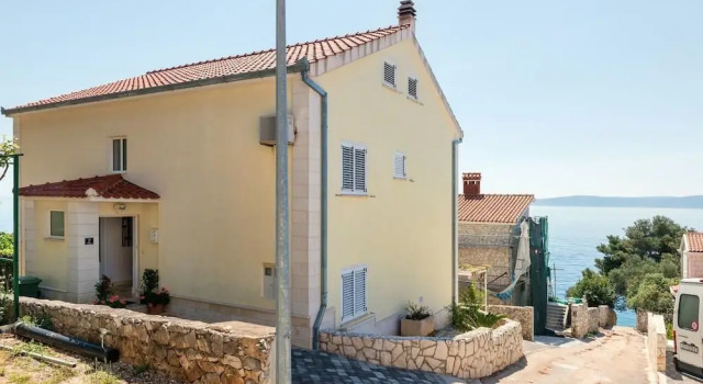 Villa Lille, Забронировать Вилла Отели Трогир с парковкой, рядом с Пляж Бочичи, Парковка