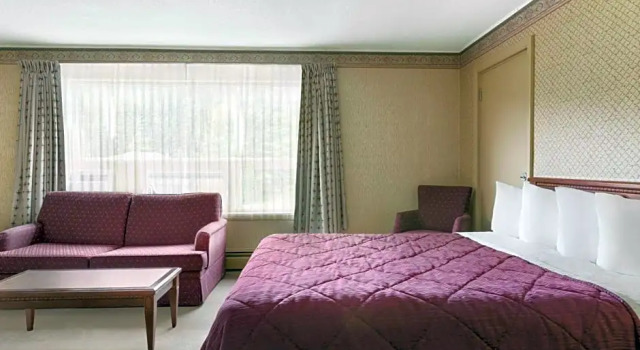 Номер Standard Spark by Hilton Edmundston