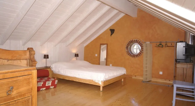 Cozy Home in Haut-du-them-château-lambert With Garden, Rezervasyon Otel Haut-du-Them-Château-Lambert Burgonya
