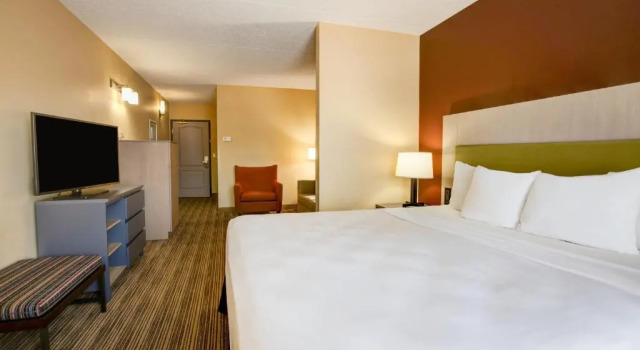 Двухместный люкс Comfort Inn & Suites St Paul Northeast