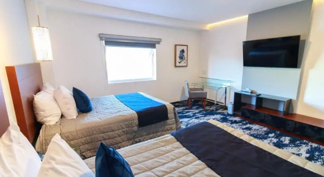 Четырёхместный номер Standard Hotel Fray Select