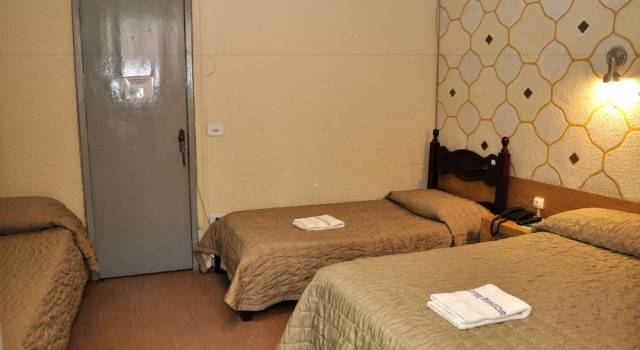Трёхместные апартаменты Standard Hotel Plaza Riazor