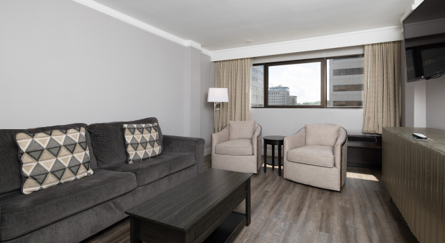 Crowne Plaza Knoxville Downtown University by IHG