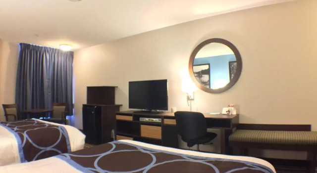 Четырёхместный номер Deluxe Super 8 by Wyndham Fort Frances