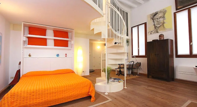 City Apartments - Design Loft, Забронировать Апартаменты/квартира Апартаменты Венеции, рядом с Консульство Франции в Венеции, Апартаменты/квартира