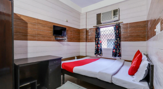 OYO Flagship 74558 Mishra Guest House