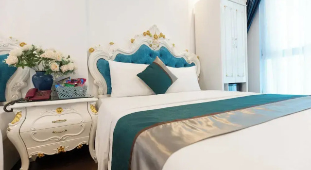 Двухместный семейный номер Standard с видом на город Royal Hotel Thanh Trì