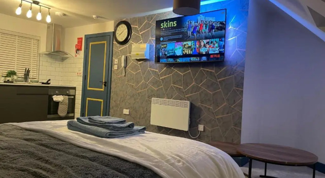 Lovely studio apartment located in Birmingham, Varaa Huoneisto Asunnot kohteessa Merseyside, Huoneisto