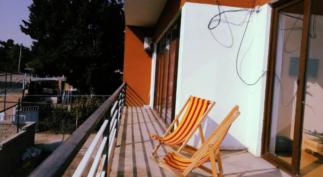 Трёхместный номер Standard с балконом Agora Guesthouse
