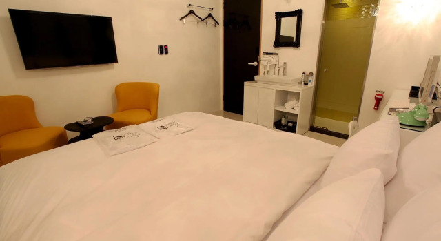Hwagok Lush Hotel