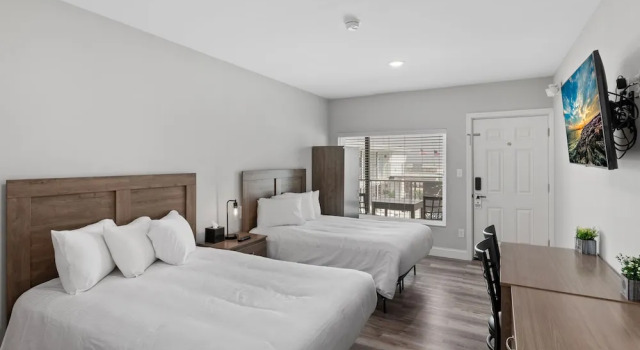 Четырёхместный номер Standard с видом на океан The Beach House