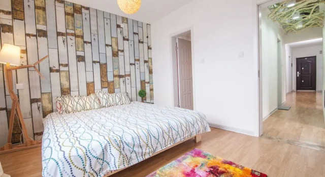 Warm Island Xujiahui 4 bedroom, Varaa Hotelli Xuhui 