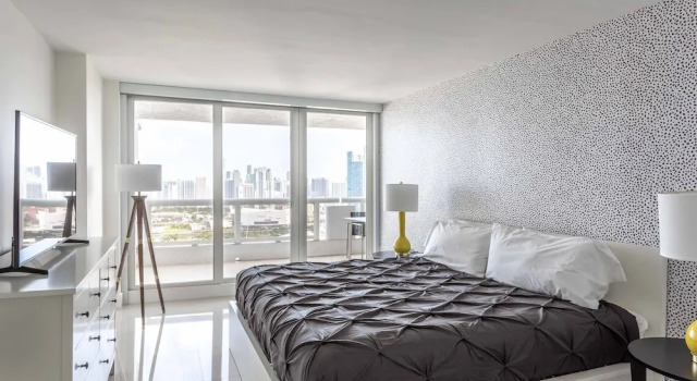 Modern and Bright Penthouse With Ocean View