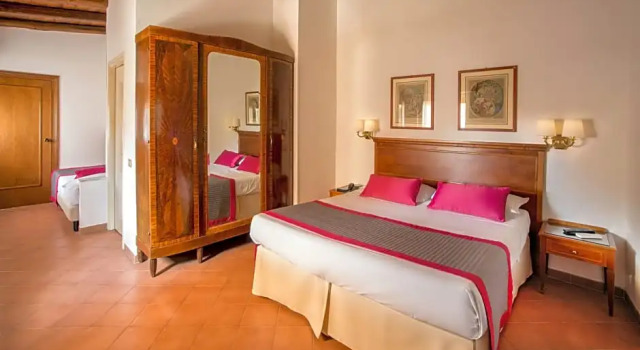 Трёхместный номер Standard Albergo Del Sole Al Biscione