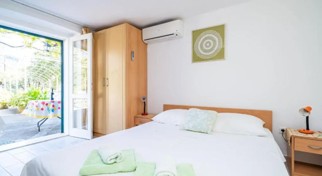 Студия Apartments Lidija