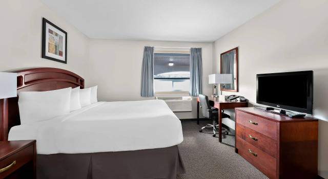 Двухместный люкс SureStay Plus Hotel by Best Western Hardisty