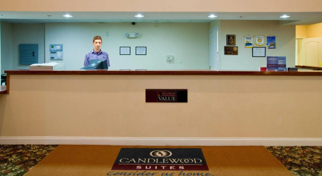 Candlewood Suites Saint Joseph - Benton Harbor, an IHG Hotel, Buchen Sie Hotel St. Joseph Michigan