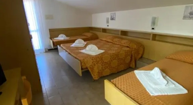 Четырёхместный номер Standard Hotel Granada