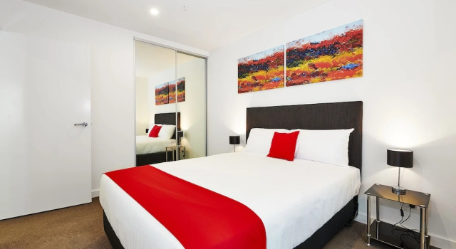 Семейные апартаменты с 2 комнатами с балконом Melbourne Knox Central Apartment Hotel Official