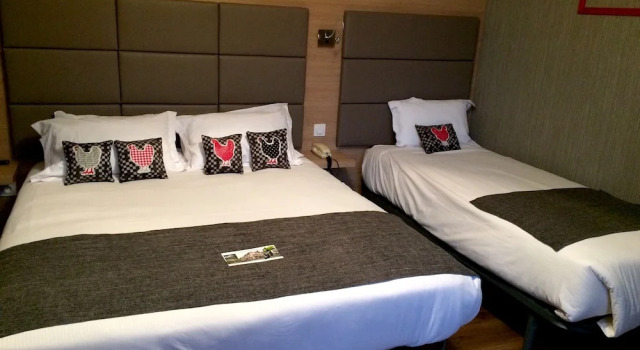 Трёхместный номер Comfort Logis Hôtel-restaurant Les Coudercous