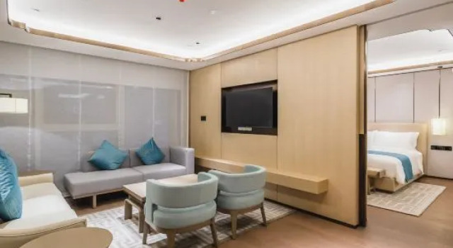 Двухместный люкс Deluxe Qingdao Jimo Ancient City GINLAN JIA Hotel