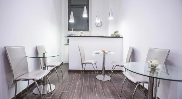 Bbqueen, Buchen Sie Bed & Breakfast Bahnhof Termini 