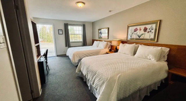 Четырёхместный номер Standard Lakeside Stays