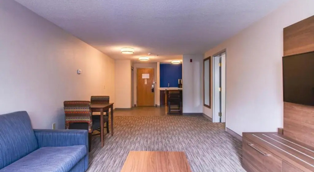 Люкс Holiday Inn Express & Suites - Lincoln East - White Mountains by IHG