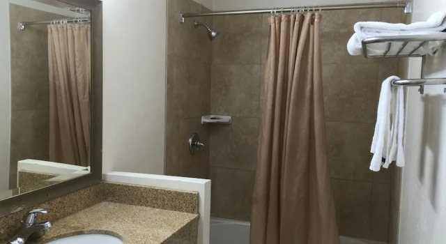 Двухместный номер Standard c 1 комнатой Escondido Inn
