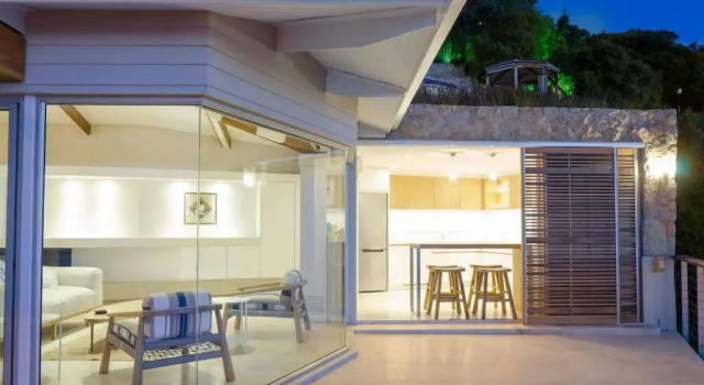Коттедж Clifton 3rd Beach house - Breathtakingly Beautiful Views