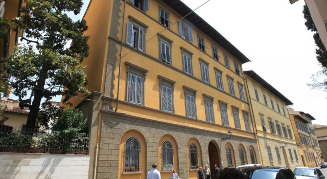 MDR NumberSix Suites, Забронировать Отель Сан-Марко - Сантиссима-Аннунциата Флоренция, рядом с Дом Буонаротти
