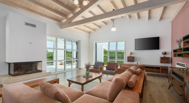 Arkaim in Filipana with 5 bedrooms and 5 bathrooms, Rezervovat Hotel Filipana Istrie