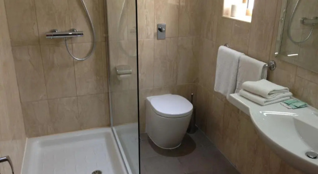 Трёхместный номер Grand Harbour Hotel