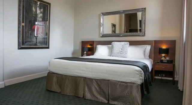 Deluxe Doppel Zimmer mit Balkon Oscars Hotel and Cafe Bar