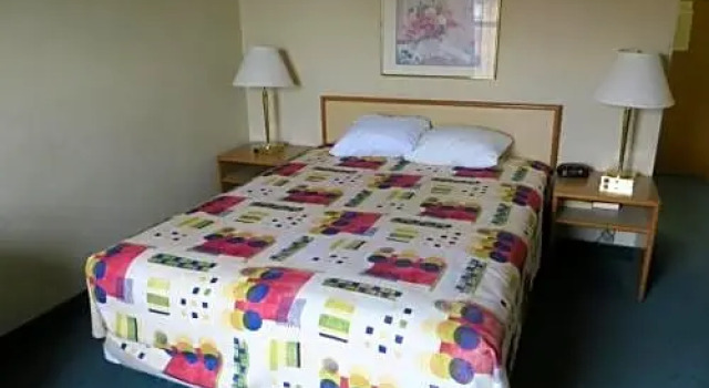 Двухместный номер Standard Homestyle Inn and Suites Springfield
